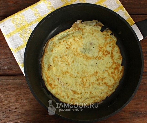 Салат «Римский» с говядиной и яичными блинчиками